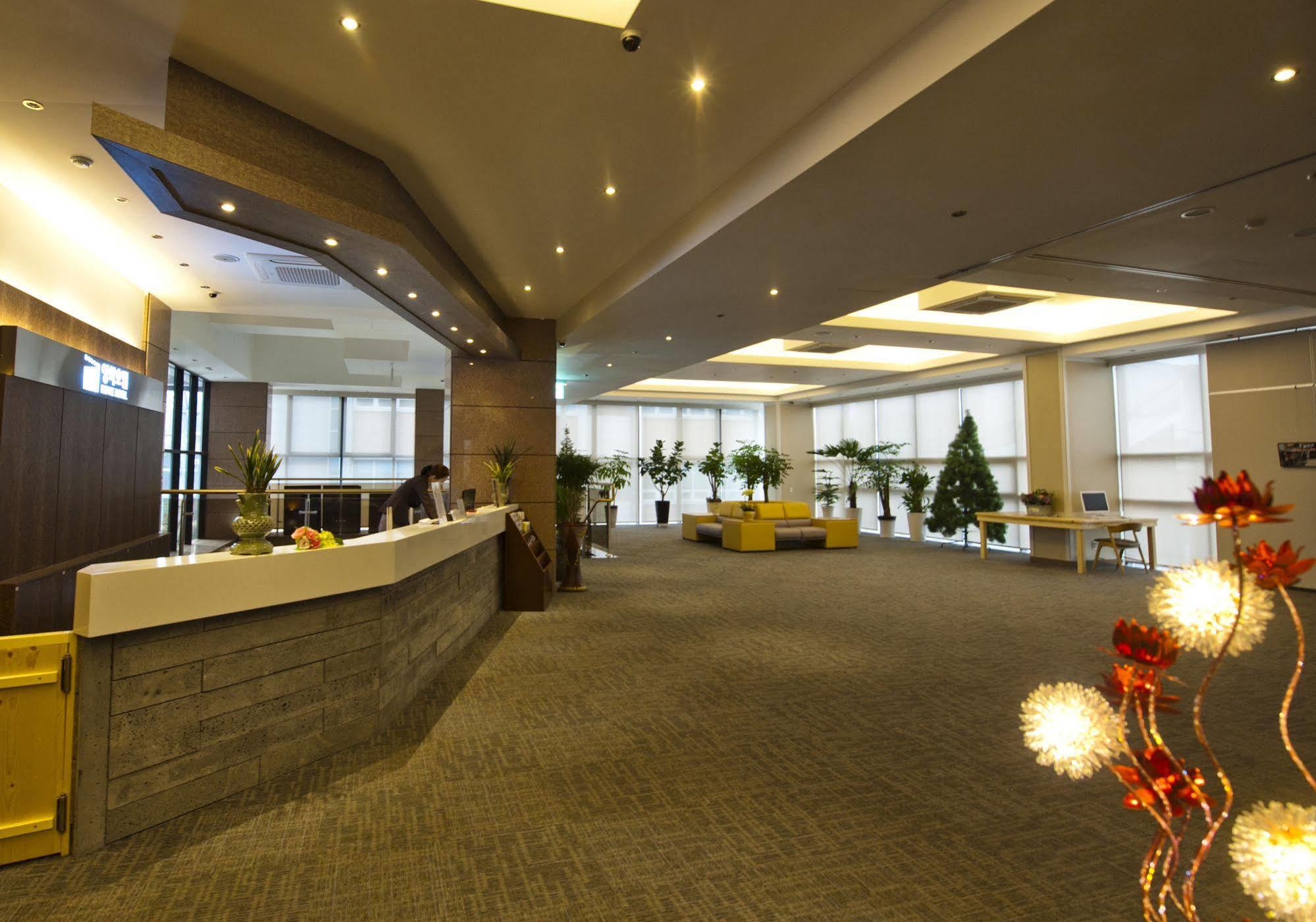 Jeonju Yeonghwa Hotel Екстериор снимка