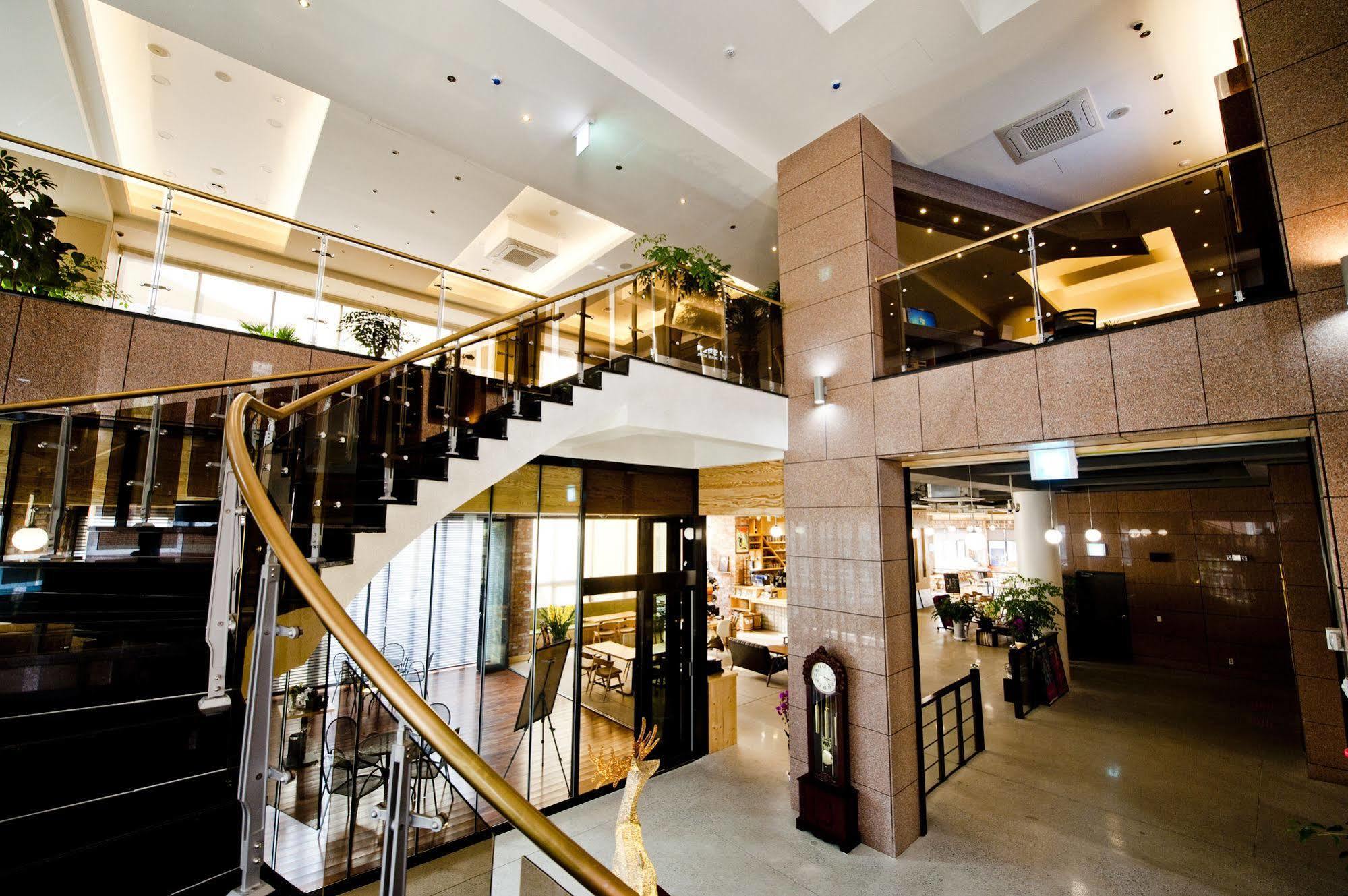 Jeonju Yeonghwa Hotel Екстериор снимка